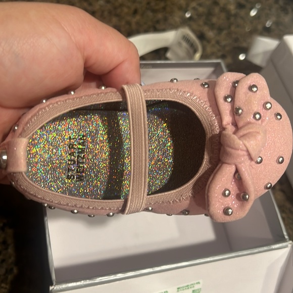 Brand new baby girl Stuart weitzman shoes size 4 - Picture 3 of 4